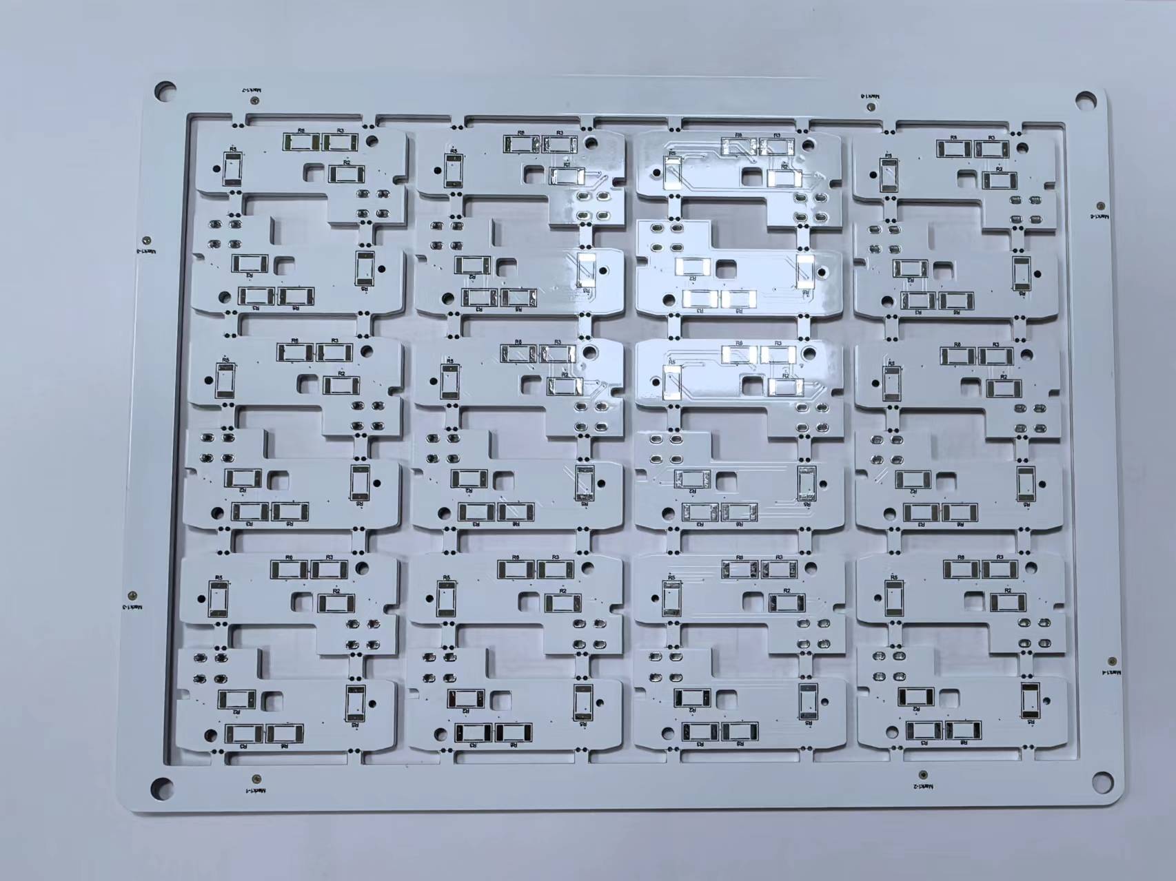 2-layer Aluminum PCB for Toyota’s Turn Signals